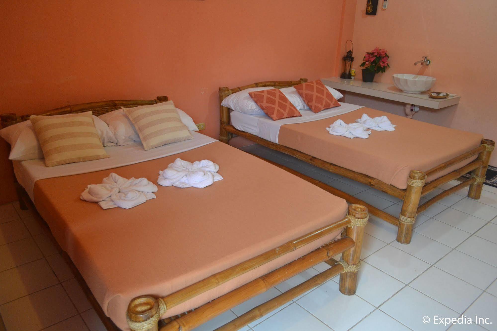 Lazea Tagaytay Inn Tagaytay City Exterior foto